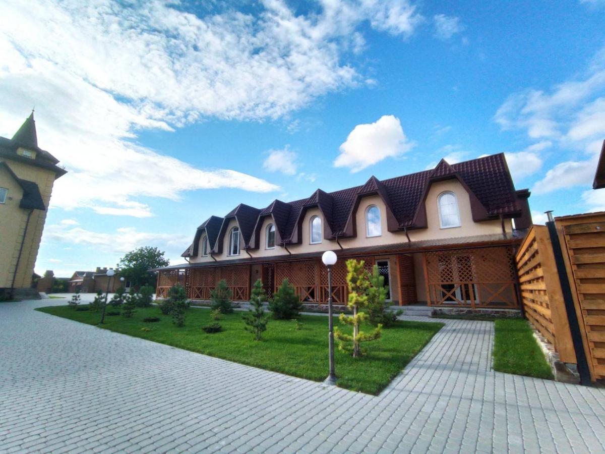 Готельно-Ресторанний Комплекс Прованс Парк Pochaiv Eksteriør billede