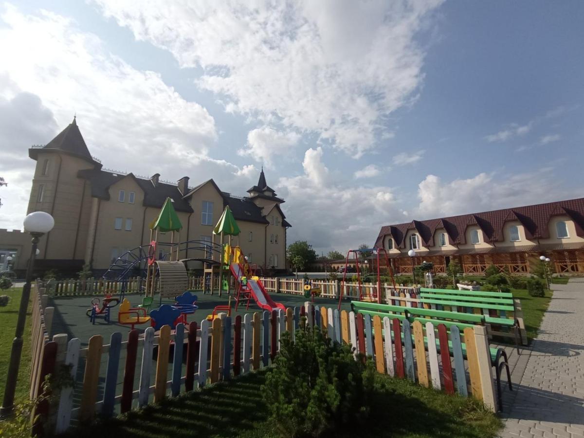 Готельно-Ресторанний Комплекс Прованс Парк Pochaiv Eksteriør billede